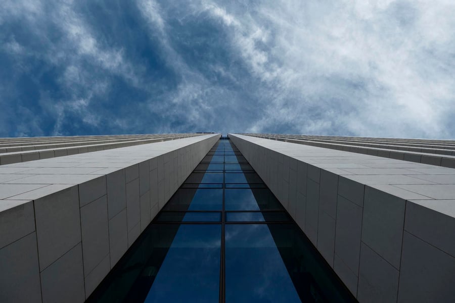 Architekturfotografie Tipps: Perspektive, Licht und stürzende Linien meistern