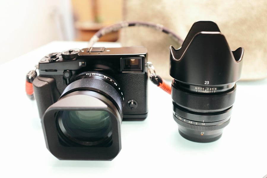 Spiegelreflex oder Spiegellos: Was soll ich 2026 kaufen?